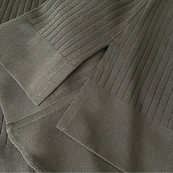 Exclusively Mistook Ruffle Front Duster Petite Small - Picture 7 of 7